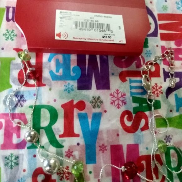 KOHL'S 2pc Holiday Christmas Green/Red/Silver Necklace + Earrings Set**NEW! - Picture 5 of 5